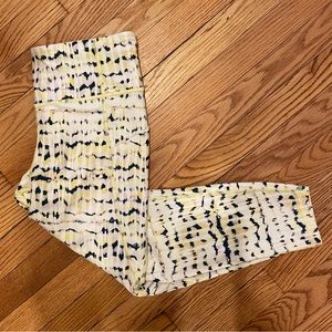 GapFit Blackout Technology Midlength Legging Size M